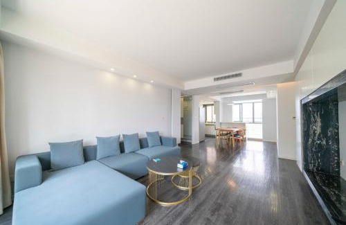 Changning Apartment | Tyms Luxury 3BR 2BA APT Garden