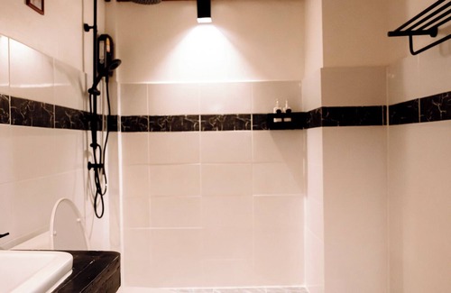 Nai Mueang Hotel | Ubon Huan Kaew