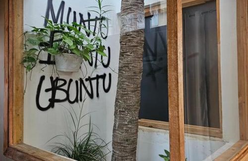 Bwejuu Beach Bed & Breakfast | Ubuntu Art Village