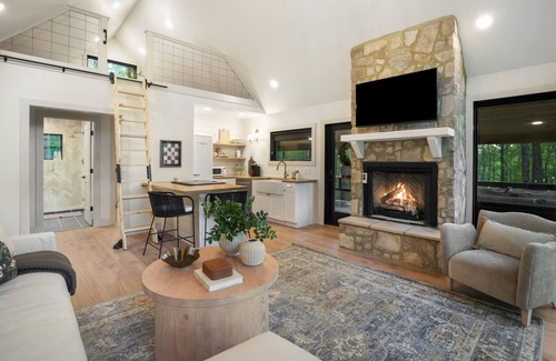 Rockbridge Cottage | Uckor's Cottage at Hocking Hills