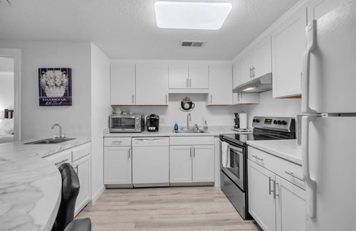 Sugar Mountain Apartment | Uhost AI | 2BR Retreat | Scenic Views & Comfort