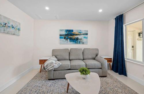 Victoria Park Apartment | Uhost AI - Prime Location with Smart Amenities