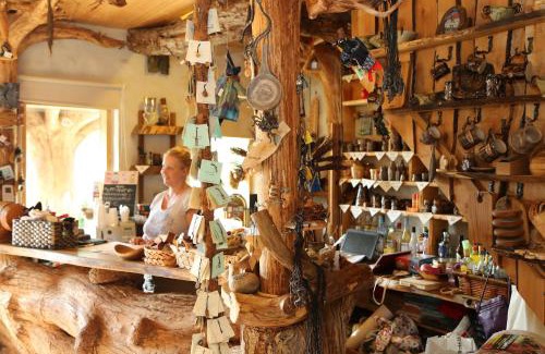 Antsla Hostel | Uhtjärve Ürgoru Nõiariik