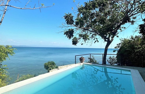 Dasol Villa | Uli Cliffhouse