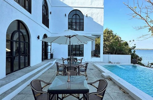 Dasol Villa | Uli Cliffhouse