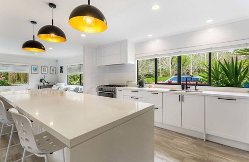 Dairy Flat House | Ultimate 5-Bedroom Rural Poolside Oasis | Auckland