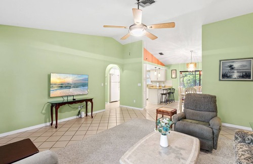 Cape Coral House | Ultimate Escape - 3 bedroom/2 bath pool home in SE Cape Coral