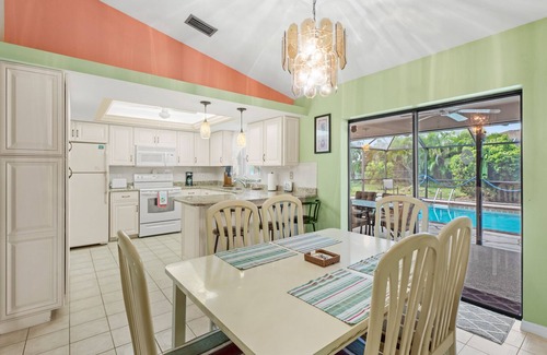 Cape Coral House | Ultimate Escape - 3 bedroom/2 bath pool home in SE Cape Coral