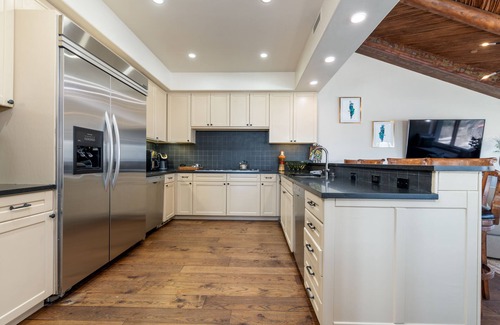 Mountain Village House | Ultimate Family Penthouse: 5BR, Chef’s Kitchen, Ski-In/Ski-Out in Telluride
