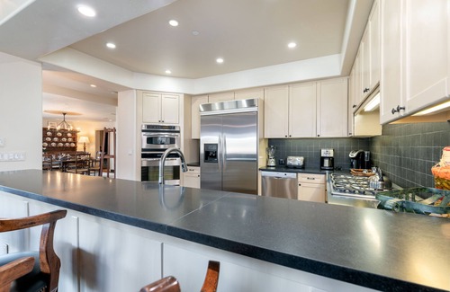 Mountain Village House | Ultimate Family Penthouse: 5BR, Chef’s Kitchen, Ski-In/Ski-Out in Telluride