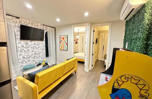 East Harlem Apartment | Ultimate NYC Experience 3 bedroom with Game
