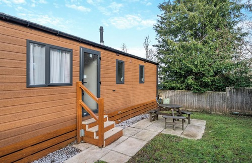 Woodbury House | Ultra modern caravan with one master double with en suite W.
