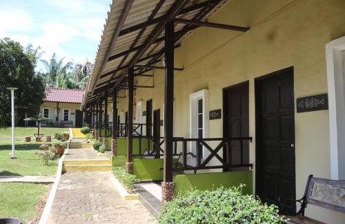 Alor Gajah Hotel | Umang-umang Chalet