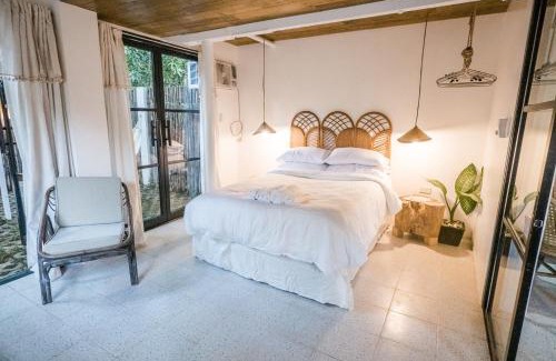 Olongapo House | UMI Nest Apartment in Subic Bay with Self-Serve Breakfast - WiFi, Bathtub, Barbecue, Pet Friendly with a Fee