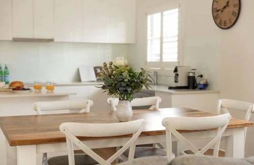 Umina Beach House | Umina Beach NSW - Homestay at the beach