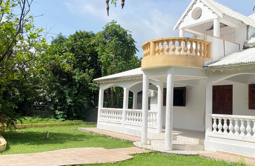 Les Mangles Villa | un Plongeon à la Villa Mocénéa