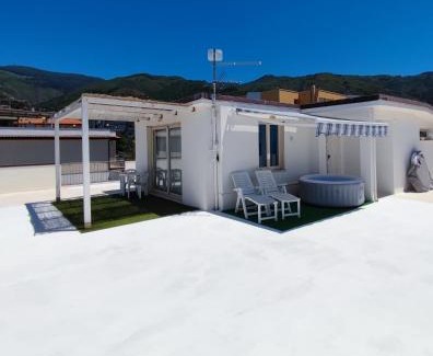 Paola Apartment | Una Terrazza sul Mare The Lighthouse