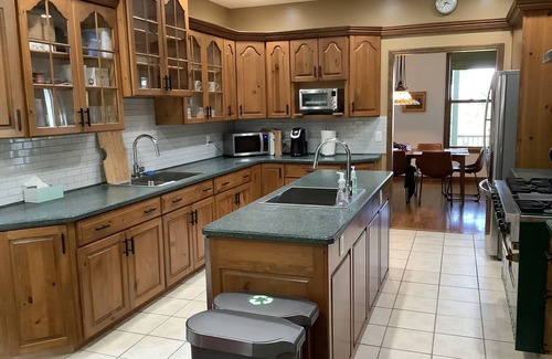 Hollowville House | Unbelievable Skyview New with Catskill views, 3 bedrooms with hot tub, 2 hrs nyc
