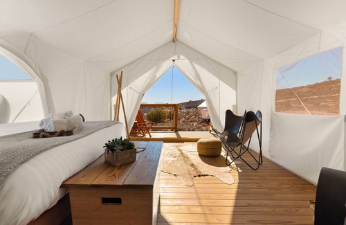 Big Water Hotel | Under Canvas Lake Powell Grand Staircase