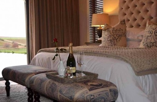 Paarl Bed & Breakfast | Under Oaks Guesthouse