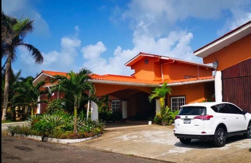 Colon House | Under the Caribbean Sun... Bajo el sol Caribeño