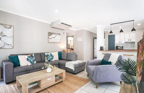 Palm Cove Apartment | Under the Palms - Resort Style living