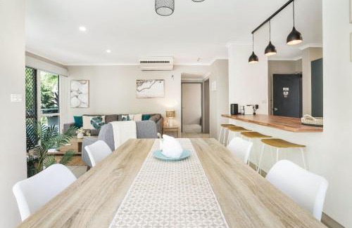 Palm Cove Apartment | Under the Palms - Resort Style living