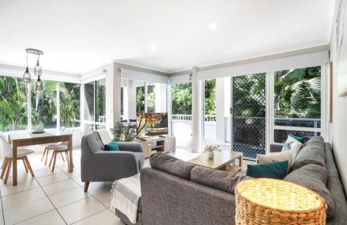 Palm Cove Apartment | Under the Palms - Resort Style living
