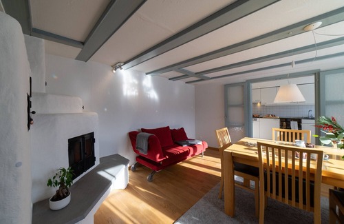 Ennetbuhl Ski Chalet | Undereggli - 4-room holiday home with far-reaching views and surrounded by greenery