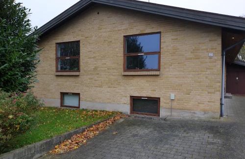 Randers Apartment | Underetage i Dronningborgvilla