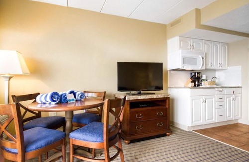 The Point Apartment | Unforgettable New England retreat with a true nautical feel