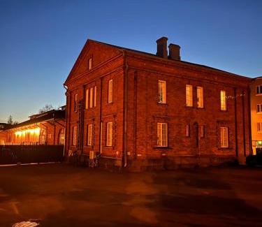 Kokkola Apartment | Uniikki koti Tullipakkahuonella