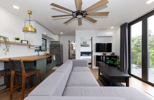Cienaga Alta House | Unique modern container home perched in the lush mountains of Rio Grande.
