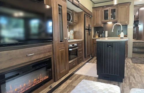 Bonney Lake House | Unique stay where Camper meets resort. Lake front and countless amenities.