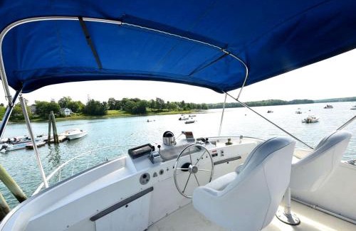 Damariscotta Boat Rental | Unique Yacht Rental in a Peaceful Setting on Damariscotta River, Maine