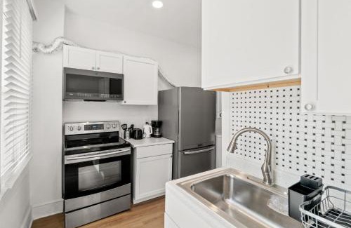 Park View Apartment | Unit # 1 - Right Next to Howard University