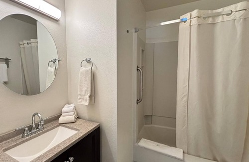 Rendezvous Condo | Unit 114 - Updated Condo