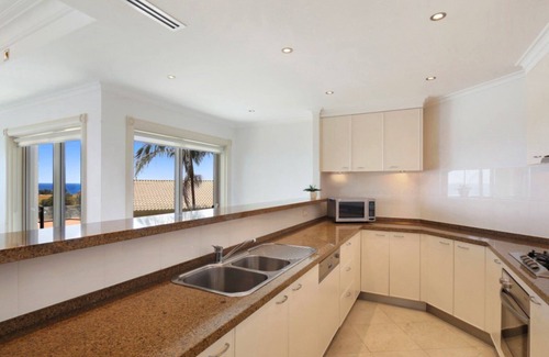 Terrigal House | Unit 7 - 3 Bedroom Premier Ocean View