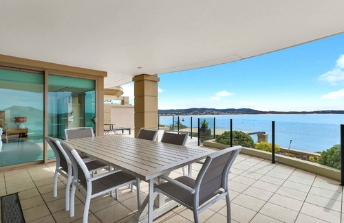 Terrigal House | Unit 7 - 3 Bedroom Premier Ocean View