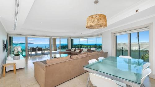 Terrigal House | Unit 7 - 3 Bedroom Premier Ocean View