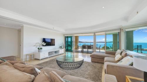 Terrigal House | Unit 7 - 3 Bedroom Premier Ocean View