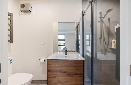 Christchurch City Centre Apartment | Unit 7 Group Getaways Made Easy in Central CHCH