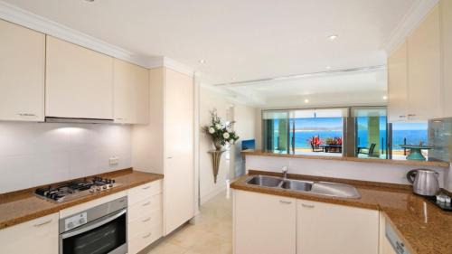 Terrigal House | Unit 8 - 3 Bed Premier Ocean View