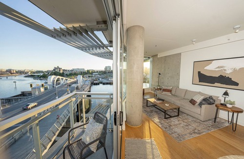 Inner Harbour Condo | Unobstructed Water Views from stunning condo!