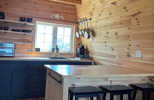 Corran Ban Cottage | Unplug and relax in this quiet retreat on the shores of Tracadie Bay
