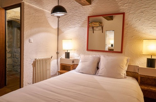 Sourzy House | Unusual accommodations available in Chambre d'Hôtes