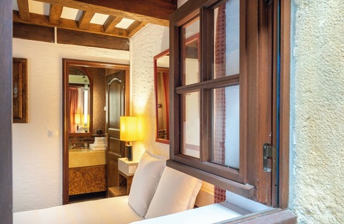 Sourzy House | Unusual accommodations available in Chambre d'Hôtes