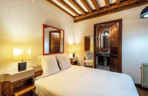 Sourzy House | Unusual accommodations available in Chambre d'Hôtes