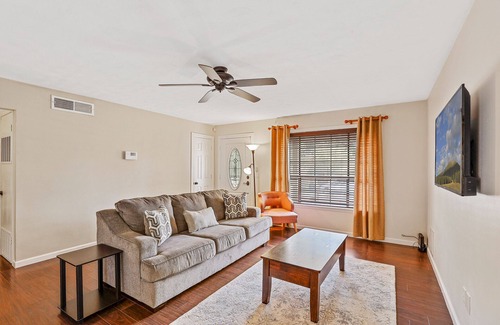 Flagstaff Cabin | Unwind and Relax at Pinecone Manor!