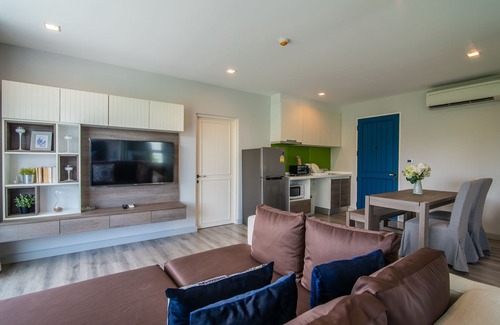 Hua Hin Condo | Unwind in a Luxury Beach Condo with private beach access⛱️⛱️2BR 2BA condo